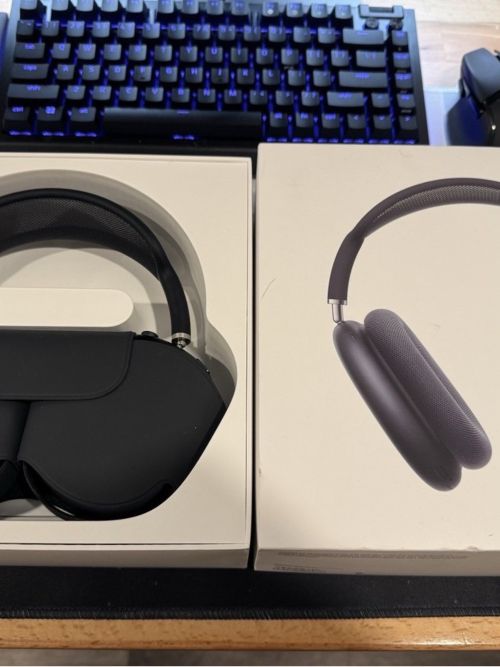 Apple AirPods Max Over-Ear Headphones - Space Gray